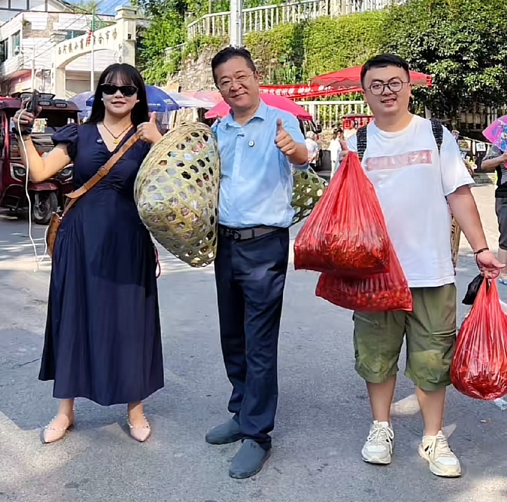 踏露尋鮮，載香而歸——記連接山野與餐桌的“老金尋味團”